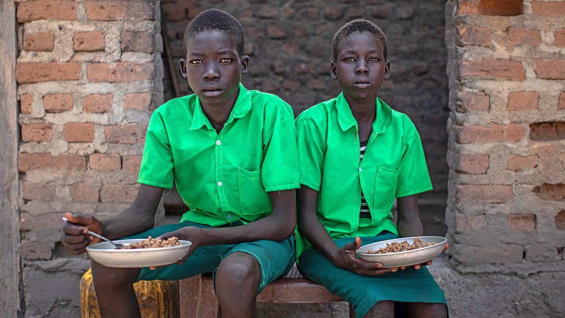 James Deng, 16, und seine Schwester Elizabeth, 12