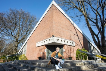 Heimatkirche St.-Gabriel-Kirche in Hamburg-Volksdorf von Deutschlands ESC-Kandidat