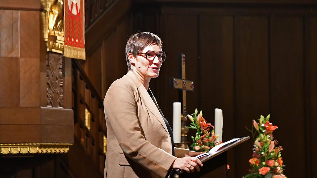 Nicole Deitelhoff in der Wiesbadener Lutherkirche