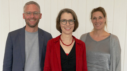 Ab dem Jahreswechsel werden drei neue Gesichter mit der zweitältesten Sendung im deutschen Fernsehen verbunden sein: Alexander Höner (ev), Anke Prumbaum (ev), Julia Enxing (kath., Mitte). 