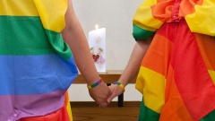 Hochzeit eines lesbischen oder schwulen Paares in der Kirche ist möglich aber selten.