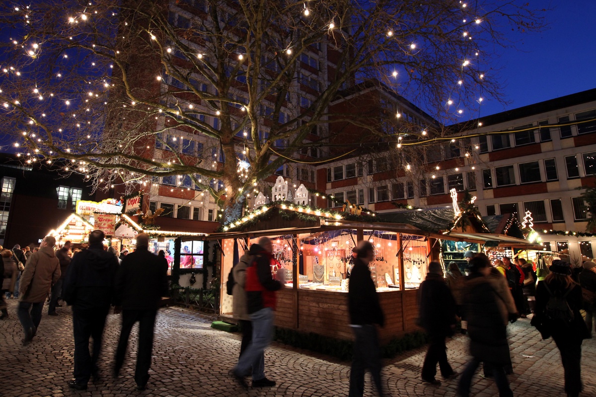 Weihnachtsmarkt am Stadthaus in Münster