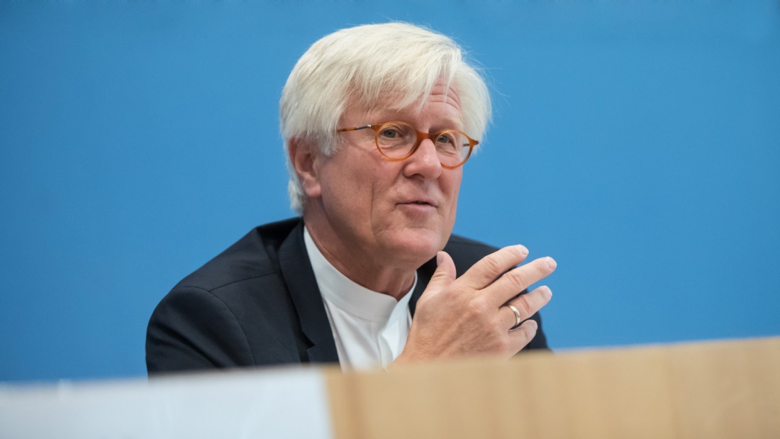 Der Ratsvorsitzende der Evangelischen Kirche in Deutschland (EKD), Heinrich Bedford-Strohm über die Evangelische Journalistenschule in Berlin.