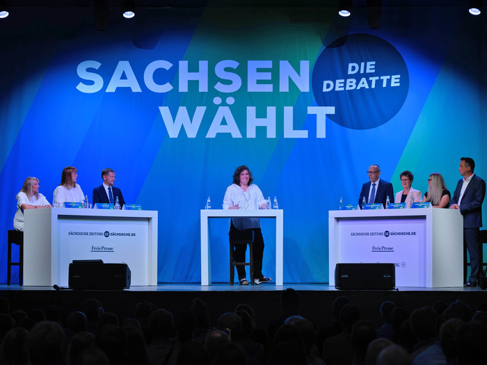 Vertreter der sieben aussichtsreichsten Parteien im Landtagswahlkampf sind beim Wahlforum der drei großen sächsischen Tageszeitungen zur Debatte «Sachsen wählt» eingeladen