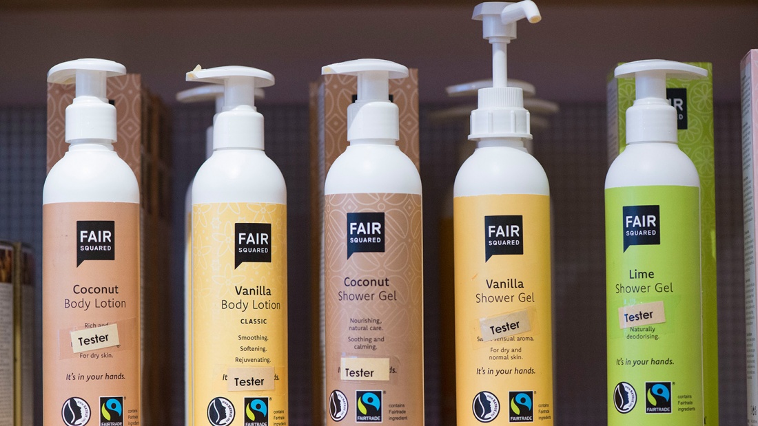 Fair-Trade Lotion und Duschgel im Weltladen