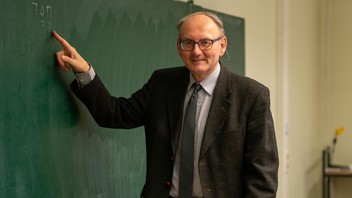 Professor Heinz-Dieter Neef 
