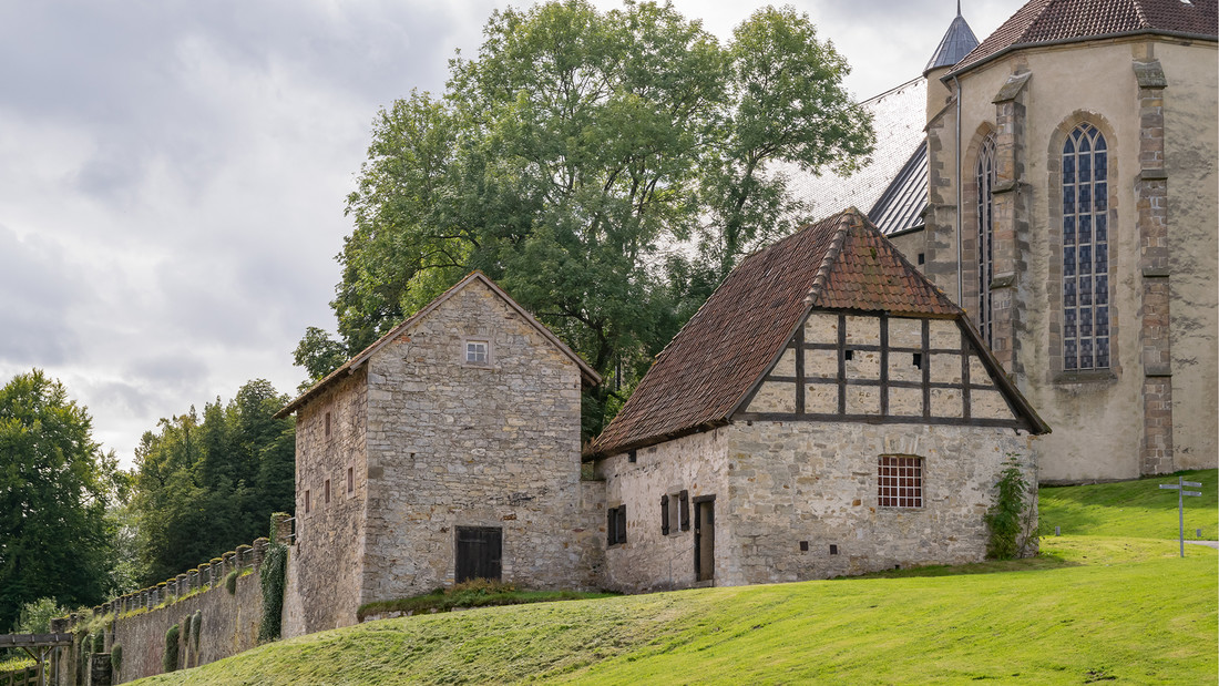 Außenansicht von Gebäuden des Kloster Dalheim 