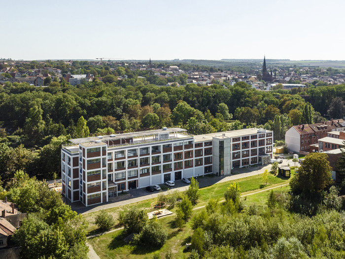 Drohnenaufnahme der open factory im Eiermannbau Apolda 