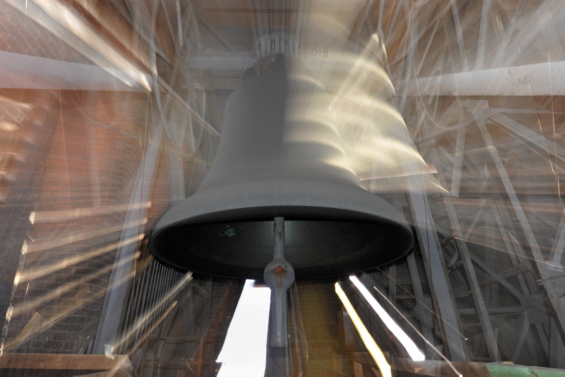 Glocken läuten im Turm der Marktkirche Hannover (Foto vom 12.10.2012).