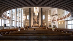 Matthäuskirche in München beim Gottesdienst unter Corona Hygienevorschriften