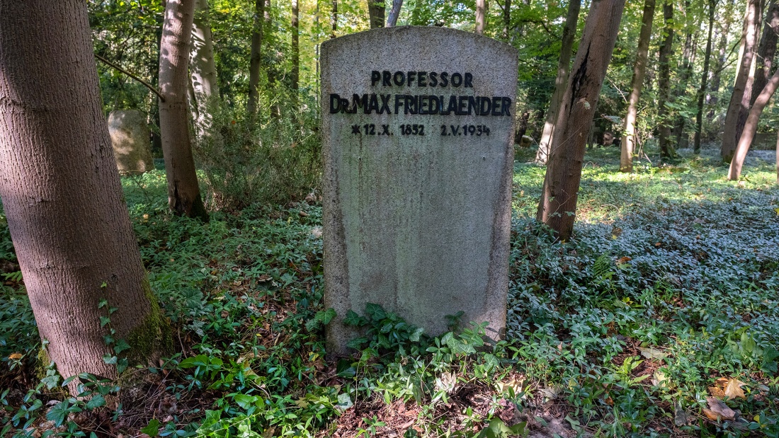 Grab des jüdischen Musikwissenschaftlers Max Friedlaender auf Südwestkirchhof in Stahnsdorf, Brandenburg