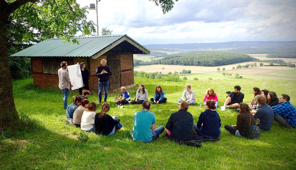 In Workcamps arbeiten Freiwillige aus verschiedenen Ländern für zwei bis drei Wochen in einem Projekt zusammen.