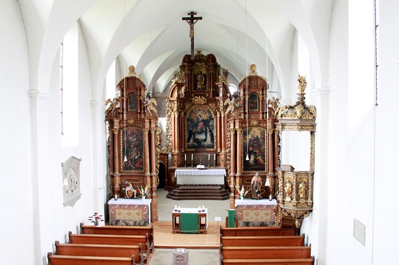 Blick auf den Altar der Kirche im Kloster Kirchberg