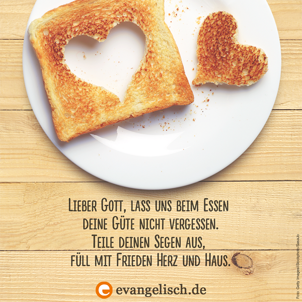 Toastscheibe, aus der ein Herz ausgeschnitten wurde.