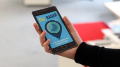 Auf dem Smartphone läuft die App "FSJ-Radar".