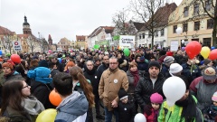  Gemeinsam demonstrieren Flüchtlinge und Cottbuser 