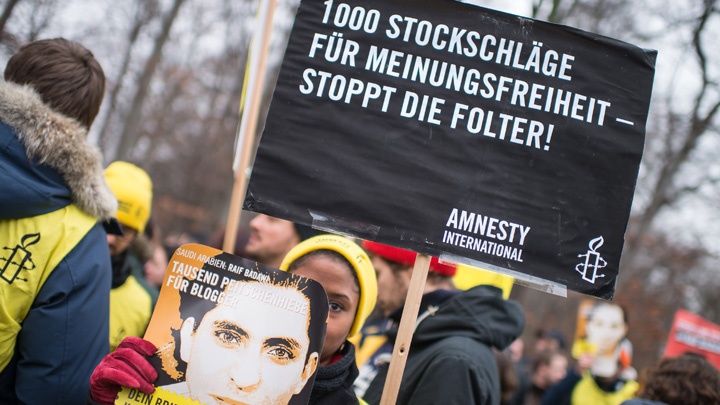 Protest gegen Prügelstrafe für den Blogger Raif Badawi 