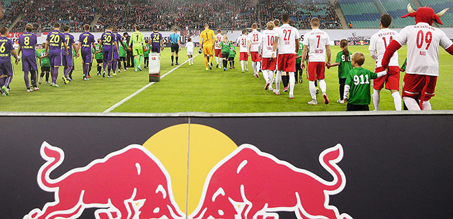 „RB“ steht offiziell für „RasenBallsport“. Der Name „Red Bull Leipzig" ist nicht erlaubt