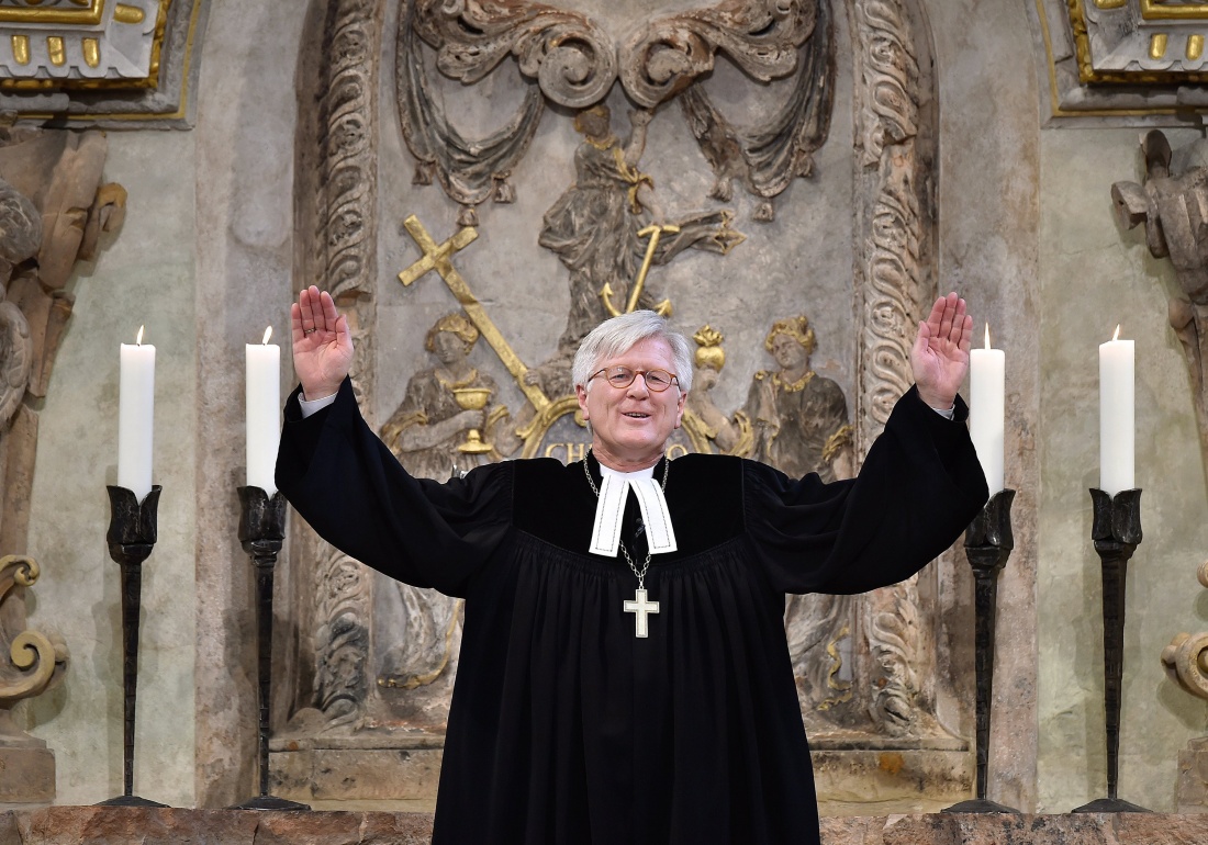 Heinrich Bedford-Strohm hält in der Dresdner Frauenkirche seine Neujahrspredigt
