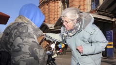 Die ehrenamtliche Obdachlosenärztin Gabriele Steinbach (69) besucht am 07.02.18 Obdachlose in der Bremer Innenstadt