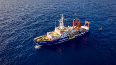 Das Seenotrettungsschiff "Sea-Watch 4" vor Libyen