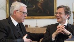  Die beiden Berliner Bischöfe Markus Dröge (evangelisch) und Heiner Koch (katholisch) dämpfen die Hoffnung auf Fortschritte in Grundsatzfragen, etwa beim gemeinsamen Abendmahl. 