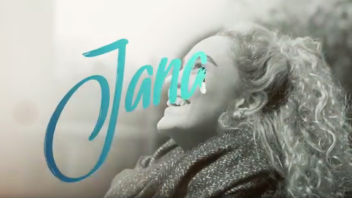 Jana Highholder auf ihrem Youtube Kanal "Jana"