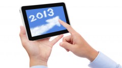 Tablet mit 2013-Wolken