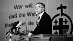 Klaus-Peter Hertzsch spricht beim Eröffnungsgottesdienst des Kirchentags in Erfurt 1988.