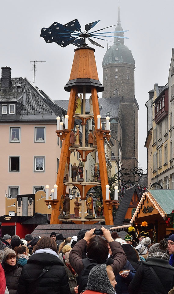 Pyramide auf dem Weihnachtsmarkt in Annaberg-Buchholz