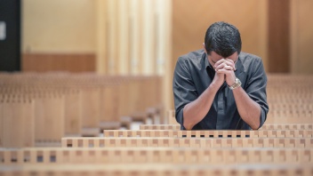 Gebet in der Kirche