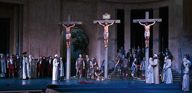 Kreuzigungsszene mit Frederik Mayet als Jesus, Passionsspiele Oberammergau 2010 