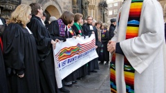 Proteste von Pfarrern gegen Pfarrer Olaf Latzel im Jahr 2015
