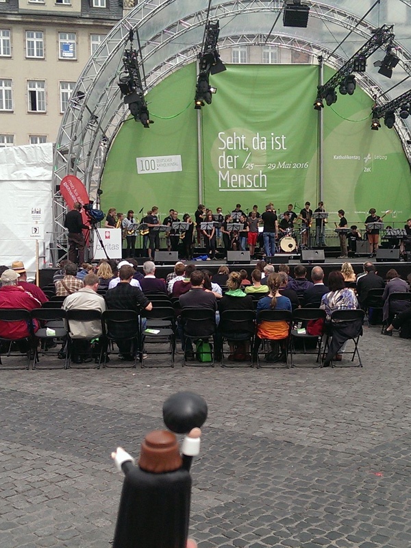 Playmobil-Luther auf einer Veranstaltung beim Katholikentag 2016 in Leipzig.