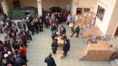 Essens-Verteilung in der Bethelgemeinde in Aleppo