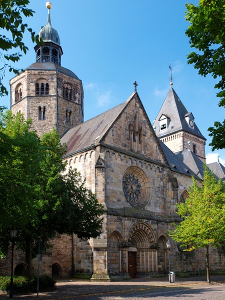 Außenansicht des Hameler Münster St. Bonifatius