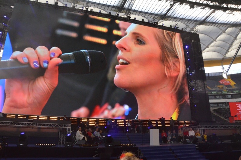 Auftritt der Frankfurter Band "Habakuk" um Stadionpfarrer Eugen Eckert.