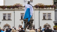 Enthüllung des sanierten Luther-Denkmals auf dem Marktplatz in Eisleben.