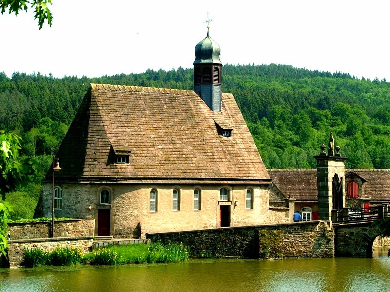 Außenansicht der Schlosskirche St. Marien