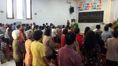 Gottesdienst in der protestantischen Gemeinde in Jombang, Indonesien.