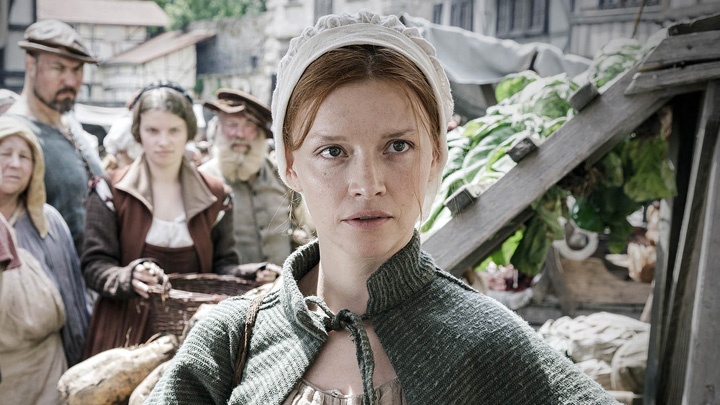 Szene aus dem Film "Katharina Luther" zeigt Karoline Schuch als Katharina von Bora.