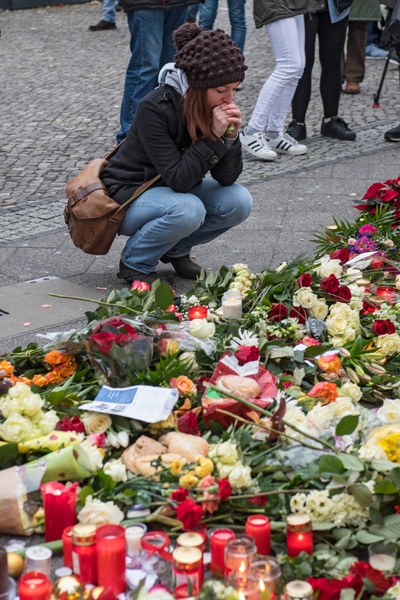 Ihr sollt das Heil dort finden, das aller Zeiten Lauf  von Anfang an verkündet, seit eure Schuld geschah.